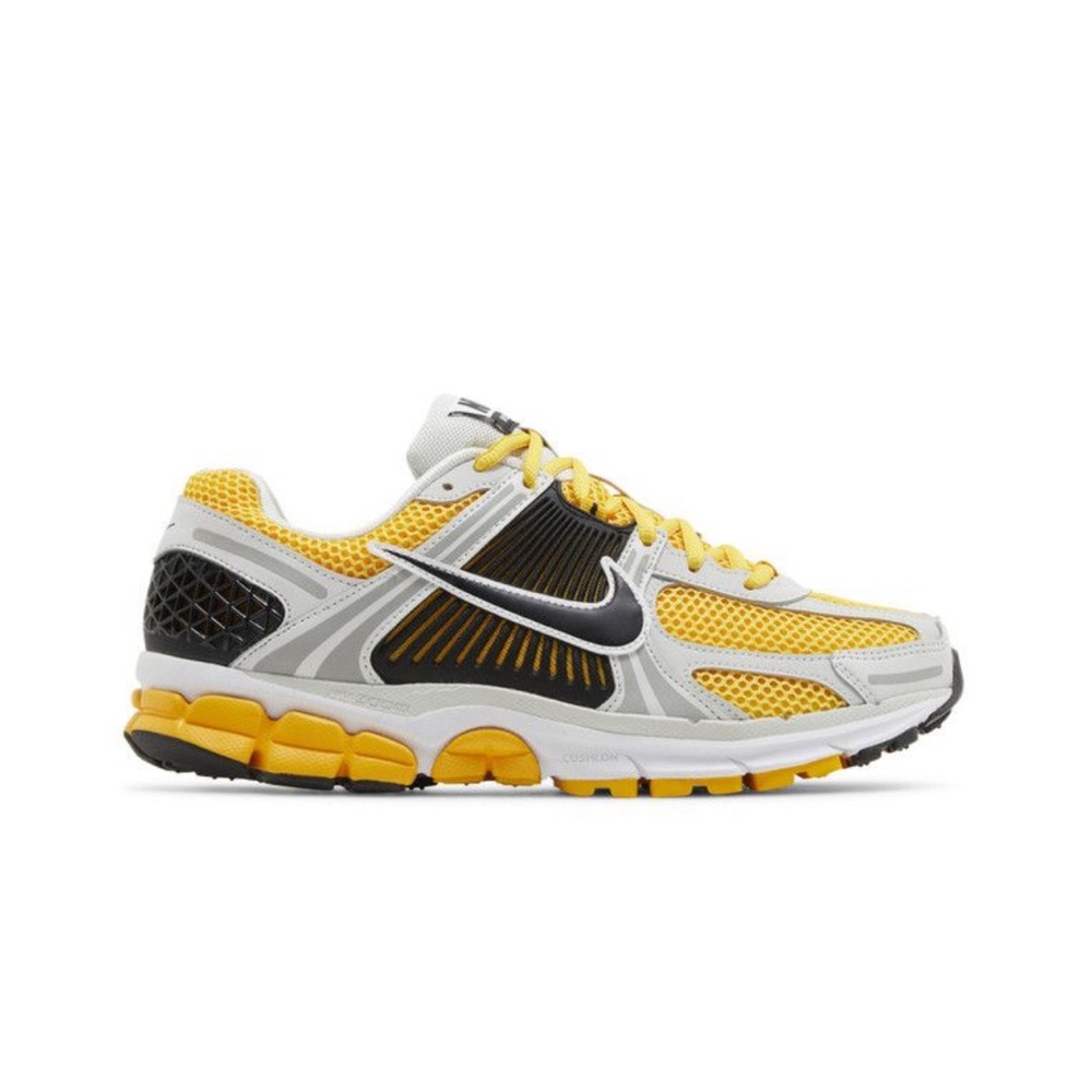 Air Zoom Vomero 5 “University Gold” - Picture 4 of 7